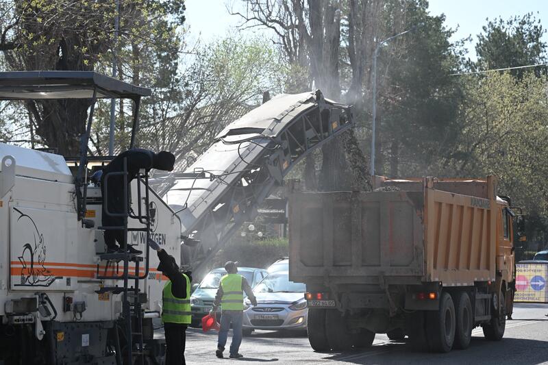 В Талдыкоргане начались активные работы по ремонту дорог