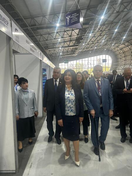 Казахстанские вузы представлены на международной выставке в Душанбе