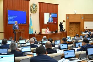 Новую методику определения трансфертов общего характера обсудили на Правительственном часе в Мажилисе