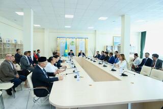 Нурдаулет Килыбай встретился с новым составом общественного совета