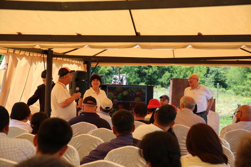 Учёные НАНОЦ провели семинар по защите апорта от климатических угроз и вредителей