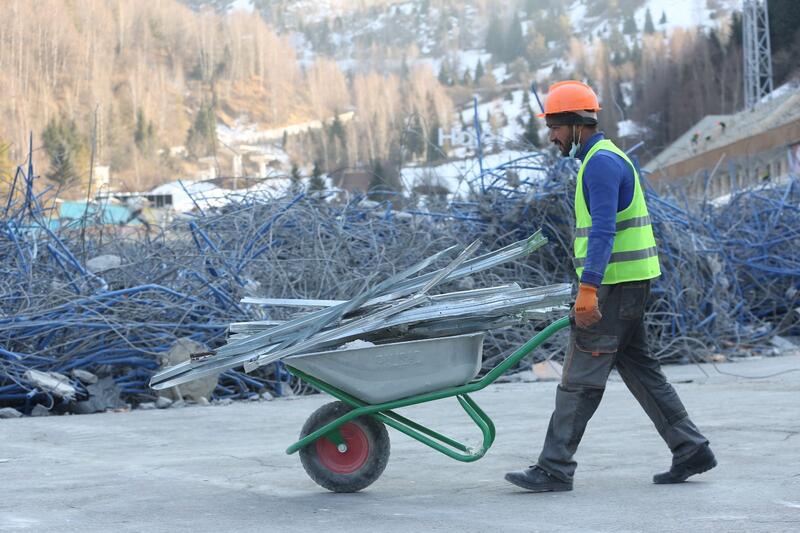 В Алматы продолжается модернизация легендарного катка