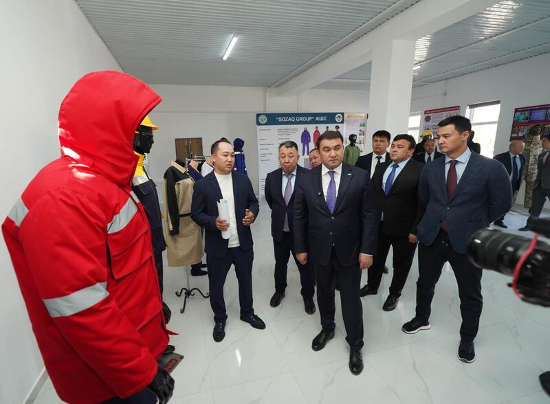 ТУРКЕСТАН: ЦЕХ В СОЗАКЕ ПРИСТУПИЛ К ОБЕСПЕЧЕНИЮ МЕСТНЫХ ПРЕДПРИЯТИЙ СПЕЦОДЕЖДОЙ И ПЕРЧАТКАМИ