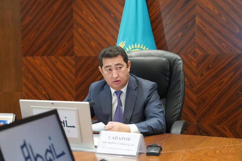Айдарбек Сапаров обсудил с аграриями области Абай развитие АПК и меры господдержки