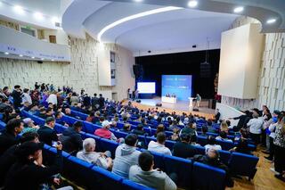 Аким Астаны провел отчетную встречу с жителями района Алматы