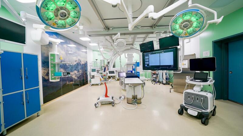 Олжас Бектенов проверил реализацию поручений Президента по развитию передовых технологий в медицине