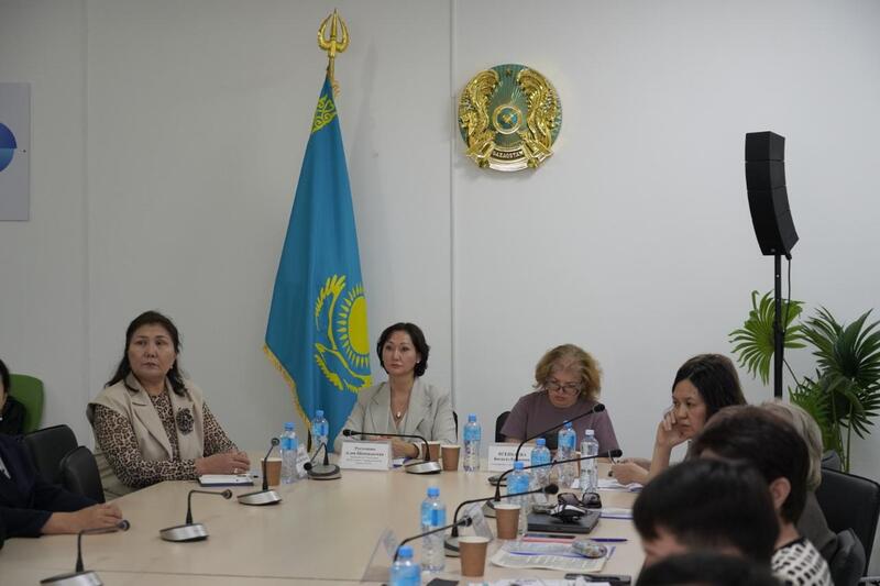 Вопросы вакцинации детей обсудили медики, общественники и родители в столице