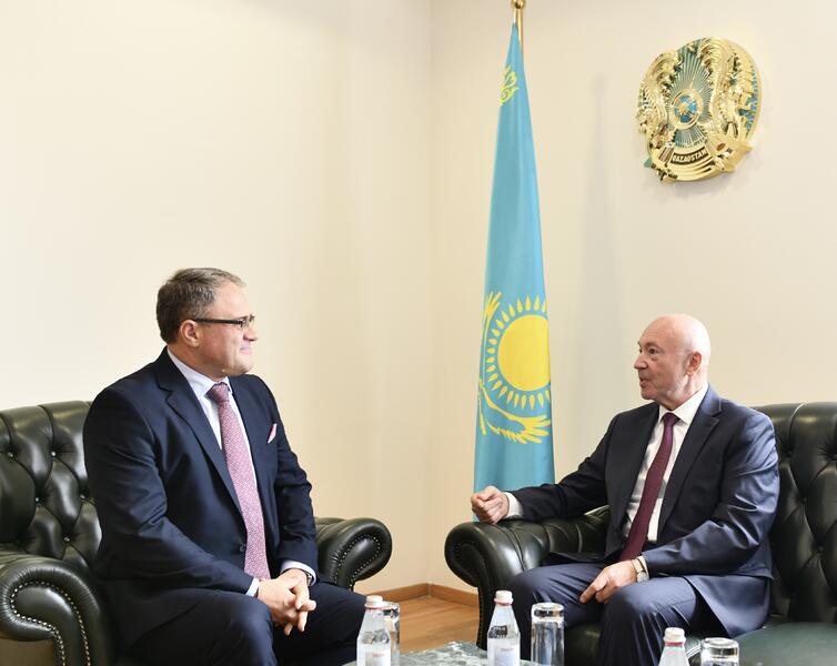 Новый Посол Чехии в Казахстане вручил копии верительных грамот