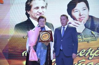 В Курмангазинском районе прошёл литературно-музыкальный вечер «Ұлт өлеңінің үштағаны»