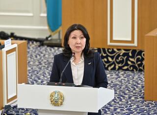 Айгуль Садвакасова: Конституция закрепляет приоритет человеческого капитала, науки и инноваций