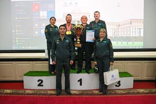 В Минобороны наградили победителей чемпионатов по офицерскому троеборью и стрельбе из табельного оружия