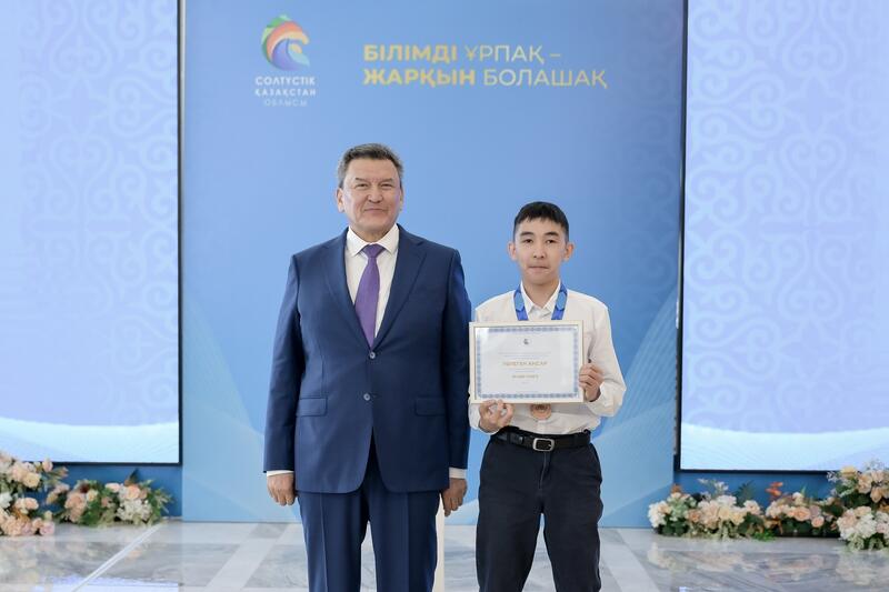 33 школьника СКО отмечены за победы на международных и республиканских олимпиадах