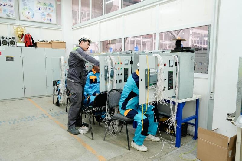 «Путь в профессию: от колледжа к производству»: молодежь столицы провела встречу на электротехническом заводе