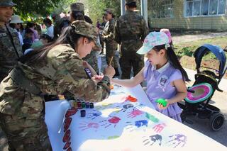 В военных вузах поздравили детей с праздником счастливого детства