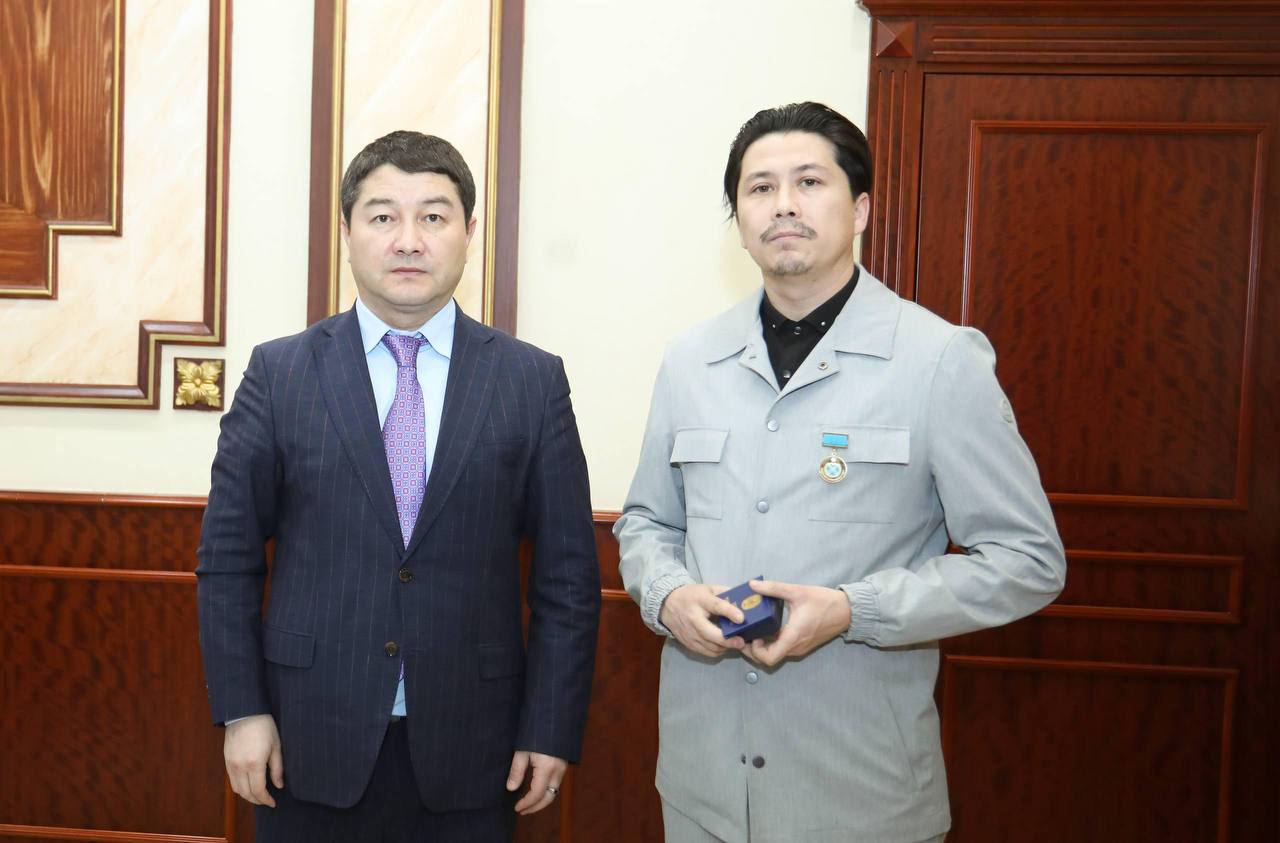 Аким Мангистауской области обсудил конституционные реформы РК с представителями культуры и СМИ