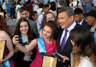 Выпускникам СКО вручили 