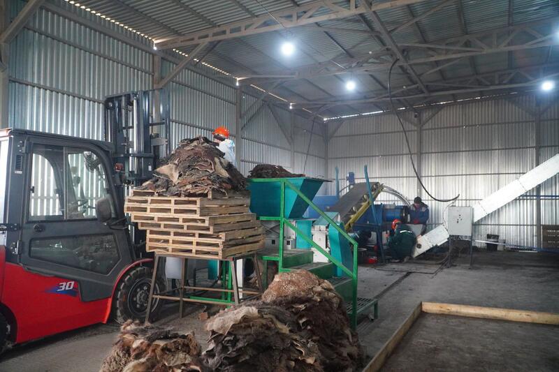 Аким области ознакомился с социальными объектами и новым производством в Аккольском районе