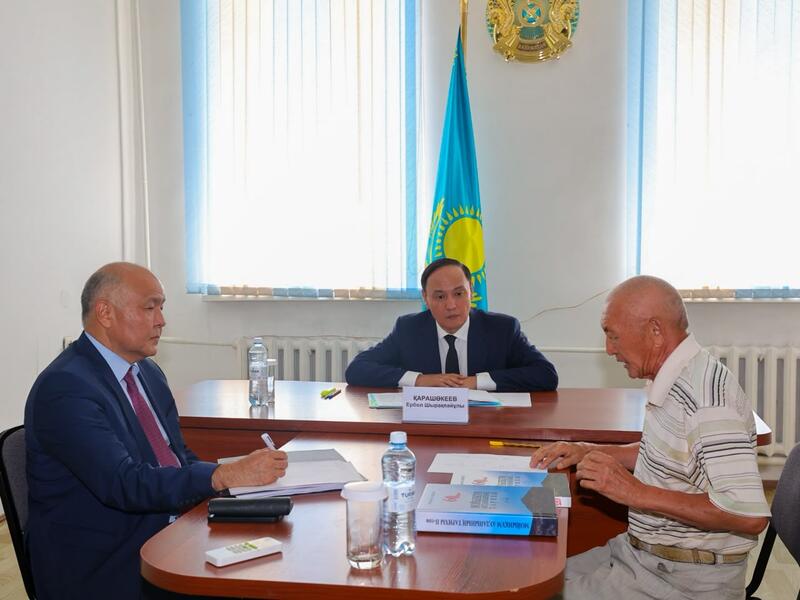 Ербол Карашукеев встретился с жителями Мойынкумского района