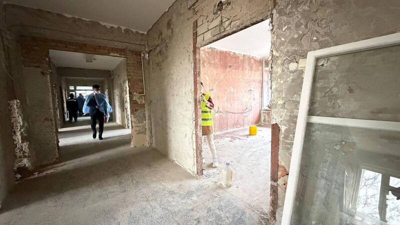 Аким области поручил усилить контроль за капитальным ремонтом Степногорской многопрофильной больницы