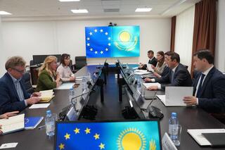 Айдарбек Сапаров провёл переговоры с Послом ЕС по развитию агропартнёрства