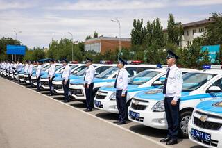 40 новых служебных автомобилей переданы полиции Алматинской области