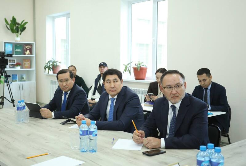 Нурдаулет Килыбай принял жителей Тупкараганского района по личным вопросам