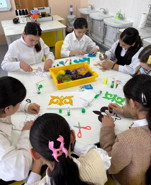 Будущее начинается с чистоты: специалисты МРЦ Карагандинской области прочитали эколекцию для школьников