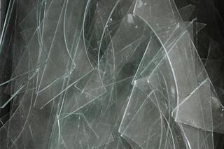 Как новые стандарты делают стекло в Казахстане безопаснее?