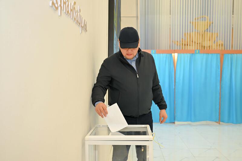 Аким области отдал свой голос на выборах