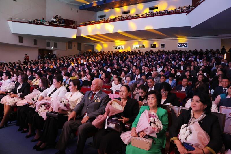 День учителя отметили в Жамбылской области