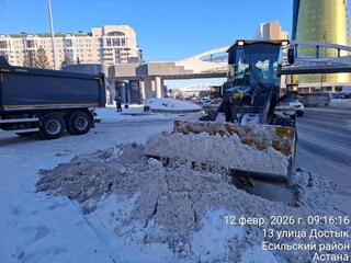 Около двух тысяч единиц спецтехники задействованы в снегоуборочных работах в Астане