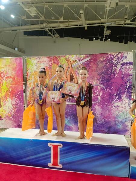 Столичные гимнастки завоевали 11 золотых медалей на чемпионате в Таразе