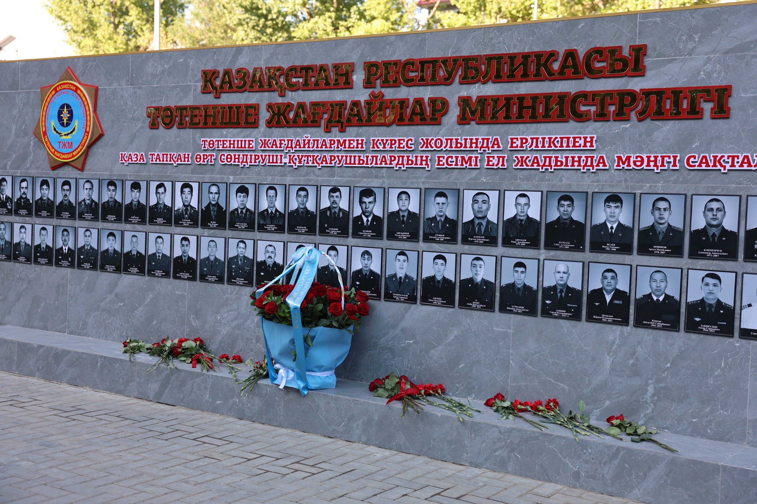 В Уральске открыта Аллея спасателей