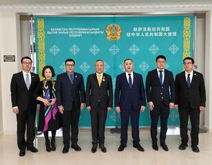 Президент Пекинского университета языка и культуры награжден орденом «Достық» II степени