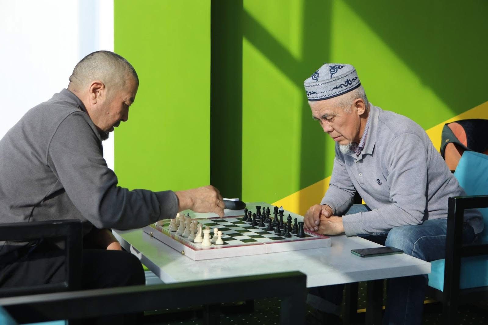 В ТУРКЕСТАНЕ ЦЕНТР АКТИВНОГО ДОЛГОЛЕТИЯ ОБСЛУЖИВАЕТ 5 000 ПЕНСИОНЕРОВ