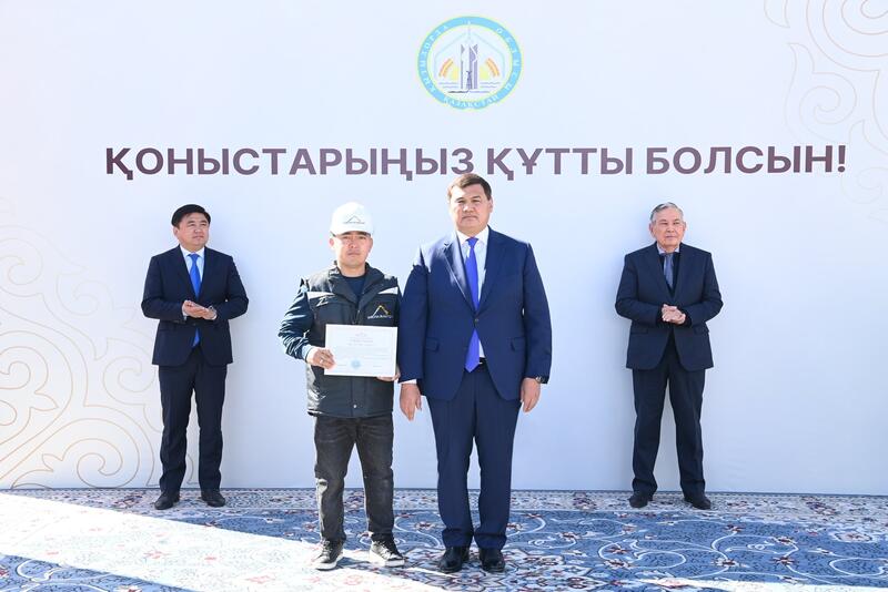 В Кызылорде вручили ключи от 7 жилых домов на 280 квартир