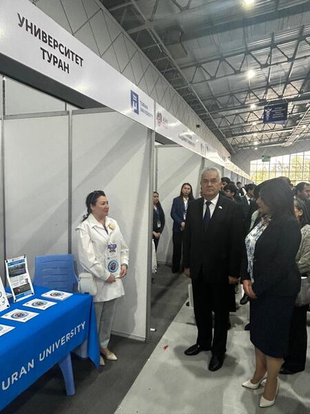 Казахстанские вузы представлены на международной выставке в Душанбе