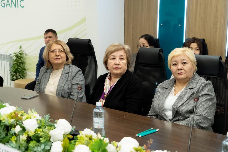 Роль женщин в устойчивом развитии сельского хозяйства обсудили в КазАТИУ