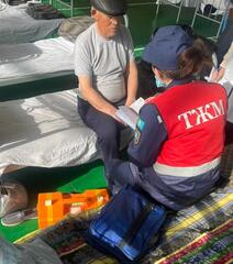 Медики Центра медицины катастроф продолжают помогать пострадавшим от паводков