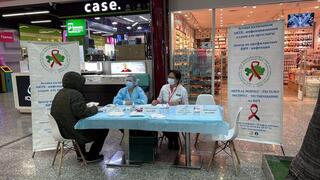 Акцию по профилактике и борьбе со СПИДом провели в столичных торговых центрах