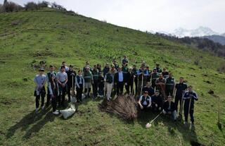 На территории страны проводится экологическая акция «Всеказахстанский день посадки деревьев». Весомый вклад вносят особо охраняемые природные зоны