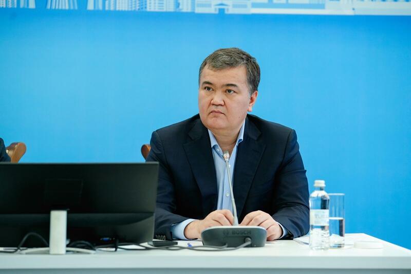 Аким Астаны встретился с жителями района Сарайшык