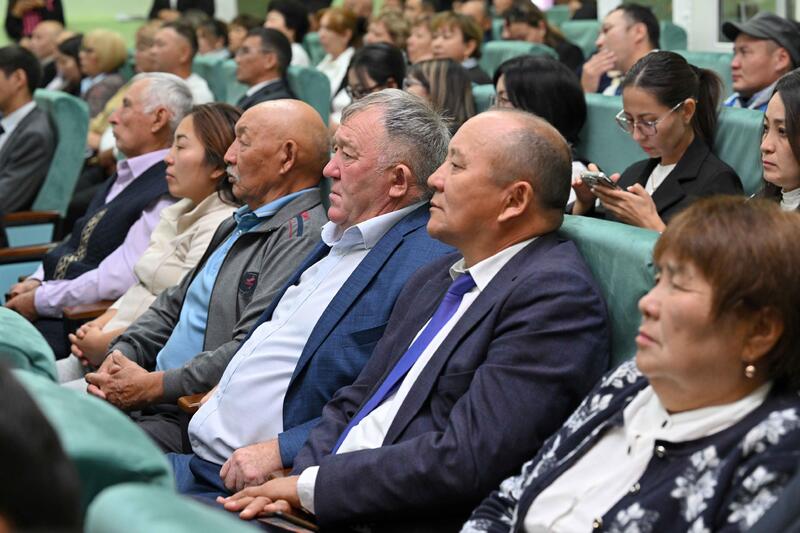 Аким области встретился с жителями Кокпектинского района