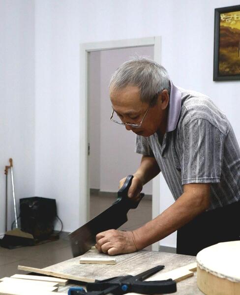 Новые возможности для пенсионеров: сотни пожилых людей в Астане посещают бесплатные кружки