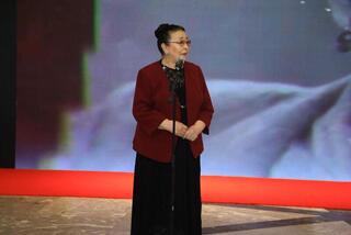 В ТУРКЕСТАН ПРИЕХАЛА ПРОСЛАВЛЕННАЯ АКТРИСА МЕРУЕРТ УТЕКЕШОВА, СЫГРАВШАЯ КЫЗ ЖИБЕК