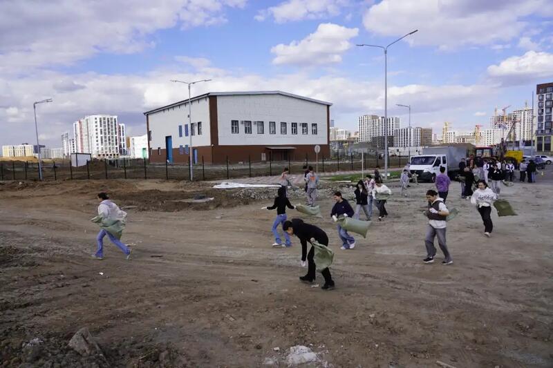 «Таза Қазақстан»: столичные школьники в рамках акции разделились на три команды и определили сильнейшего