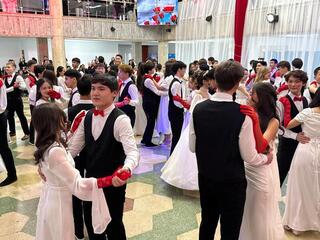 Торжественный бал «Симфония весны» прошел в Астане