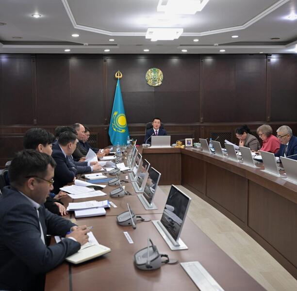 Аким области Асаин Байханов провел совещание по вопросам реализации проектов нового строительства, реконструкций и капитальных ремонтов