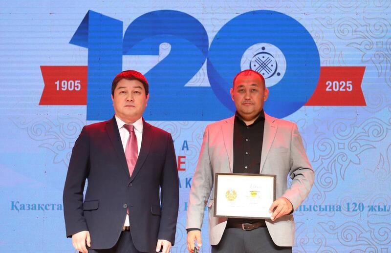 В Мангистау отметили 120-летие профсоюзного движения