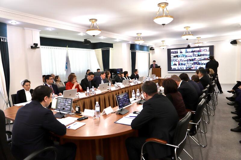 А. Ертаев провел совещание по обсуждению ключевых изменений в проект новой Конституции РК